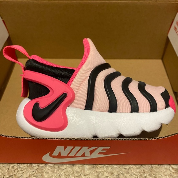 *BNWT* Nike Dynamo Go Flyease - 3C - Picture 3 of 9